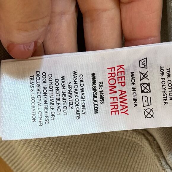 SilkSilk Cotton Blend Mixed Media Cropped Graphic Crewneck Sweatshirt in Tan 6 N - Picture 10 of 16